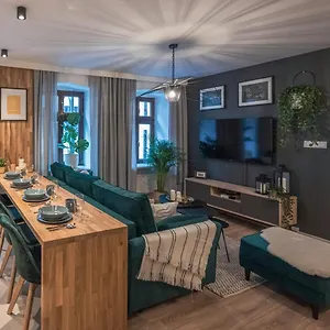Appartement Spacious ~ 150m Main Square ~ Self Check-in 24h, Wrocław